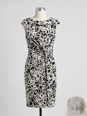 Lauren Ralph Lauren Wedding Guest Dress Size 4 Black Cream Floral Sheath Elegant